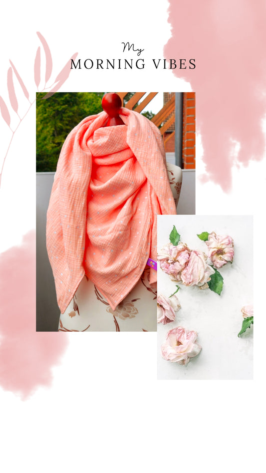 Modisches doppellagiges XXL Dreieckstuch.           Hochwertiger Musselinstoff