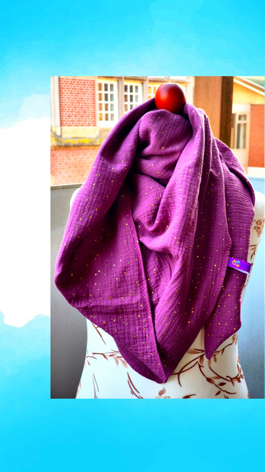 Purpurfarbenes XXL Dreieckstuch aus hochwertigen Musselinstoff