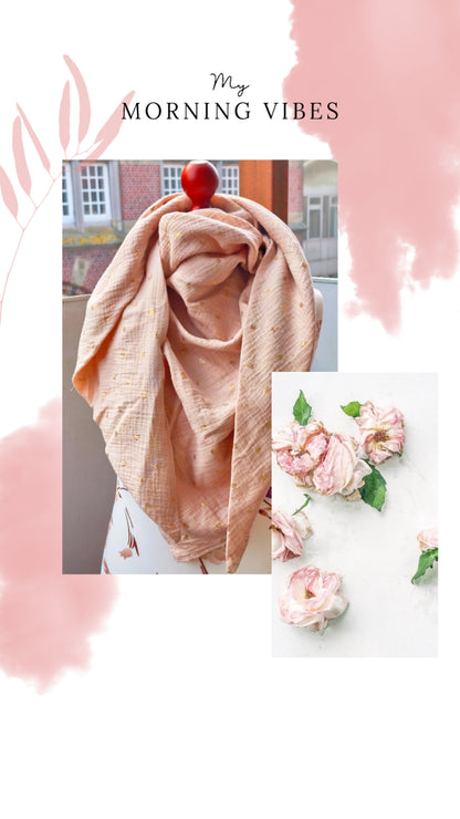 Beiges XXL Dreieckstuch aus hochwertigen Musselinstoff mit goldenen Regenbogen Deko