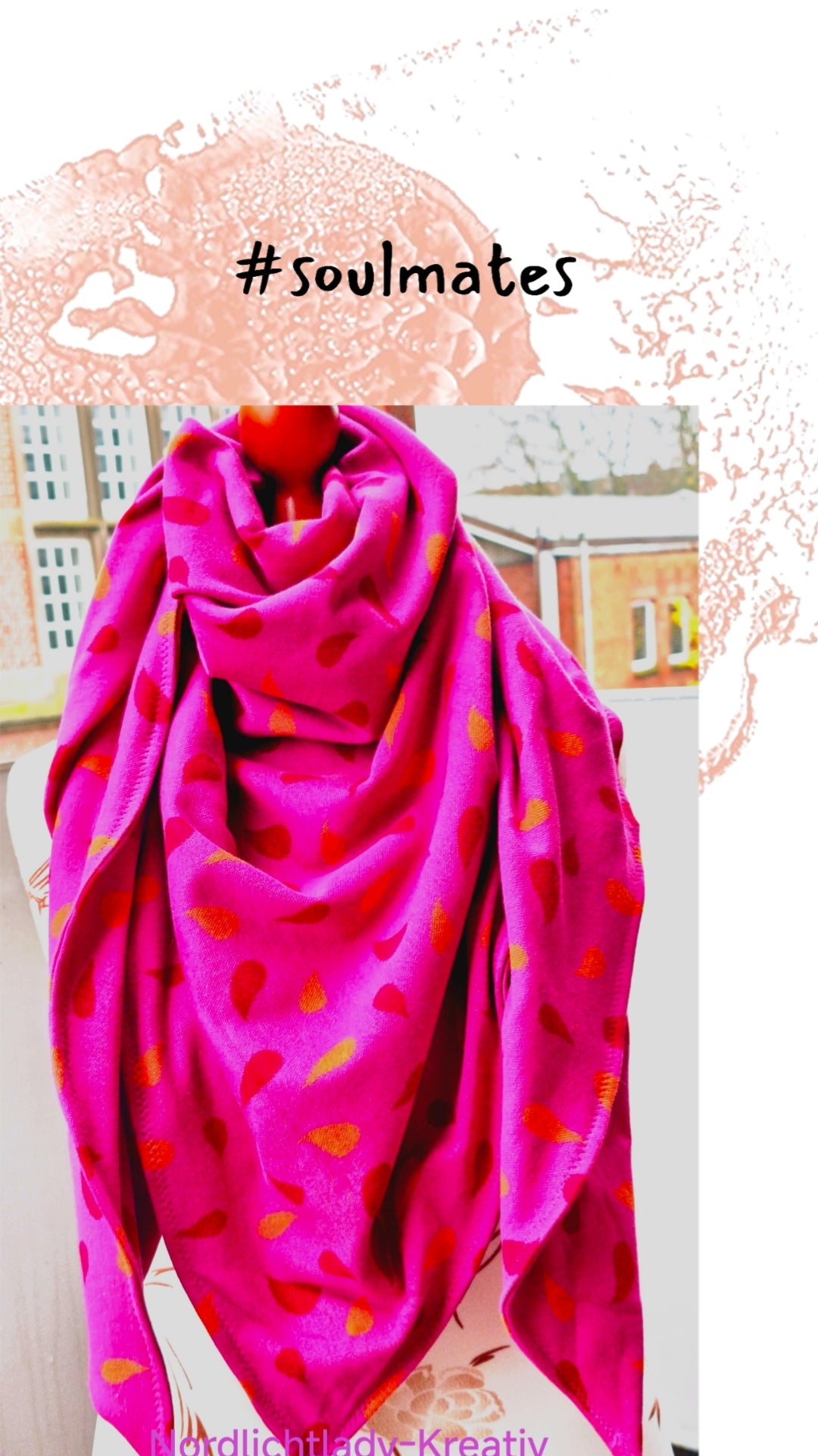 Wunderschönes doppellagiges Dreieckstuch aus Sweatstoff