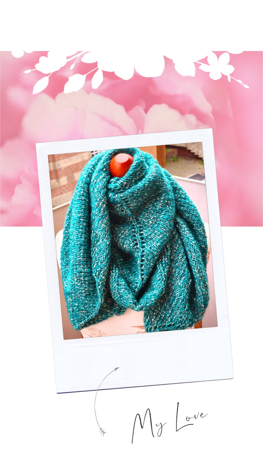 Kuscheliges gestricktes  Dreieckstuch